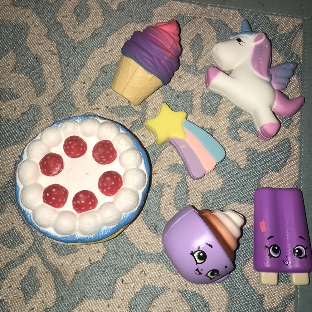 6 pack squishy’s